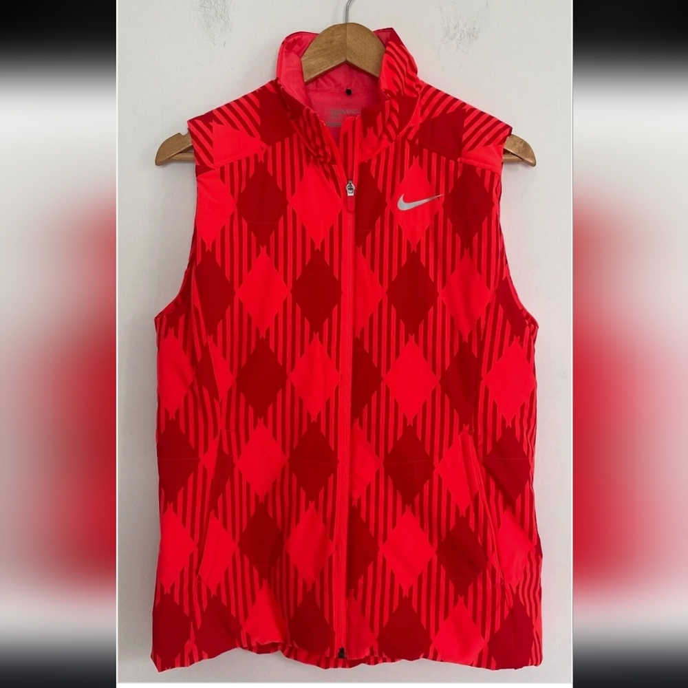 Nike Red Patterned Sleeveless Vest